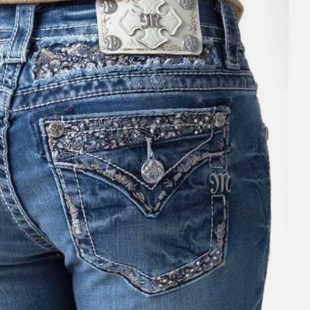 NEW Miss Me Women’s Denim Jeans Boot Mini Flare Size 26 Medium Wash Rhinestone - Picture 1 of 12